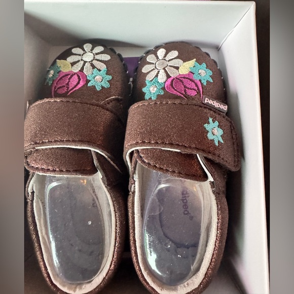 NIB Pediped Brown Shimmer Floral Booties - Picture 1 of 3